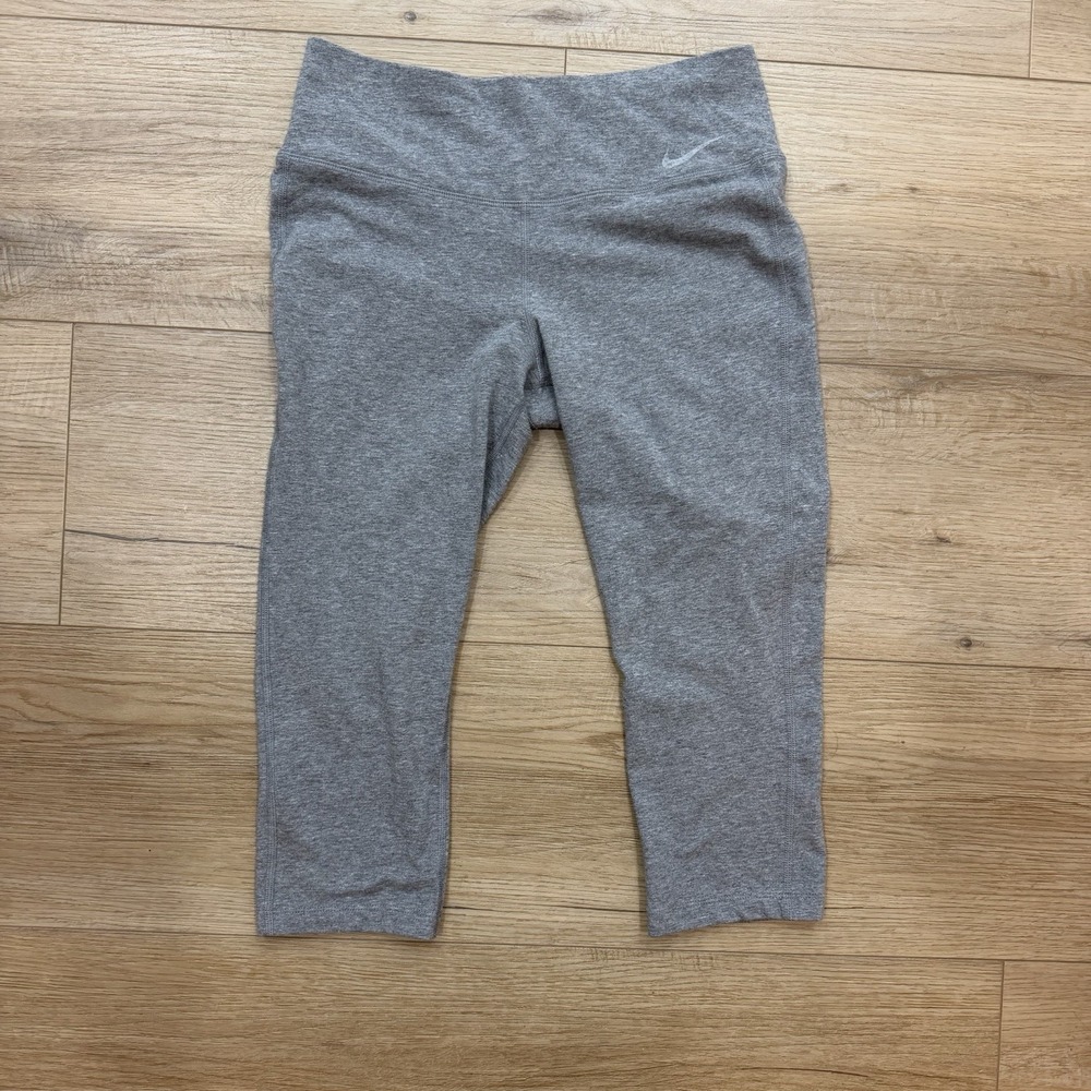 Nike Dri-FIT Capri Leggings Womens Medium Gray Athletic Yoga Workout Pants MED
